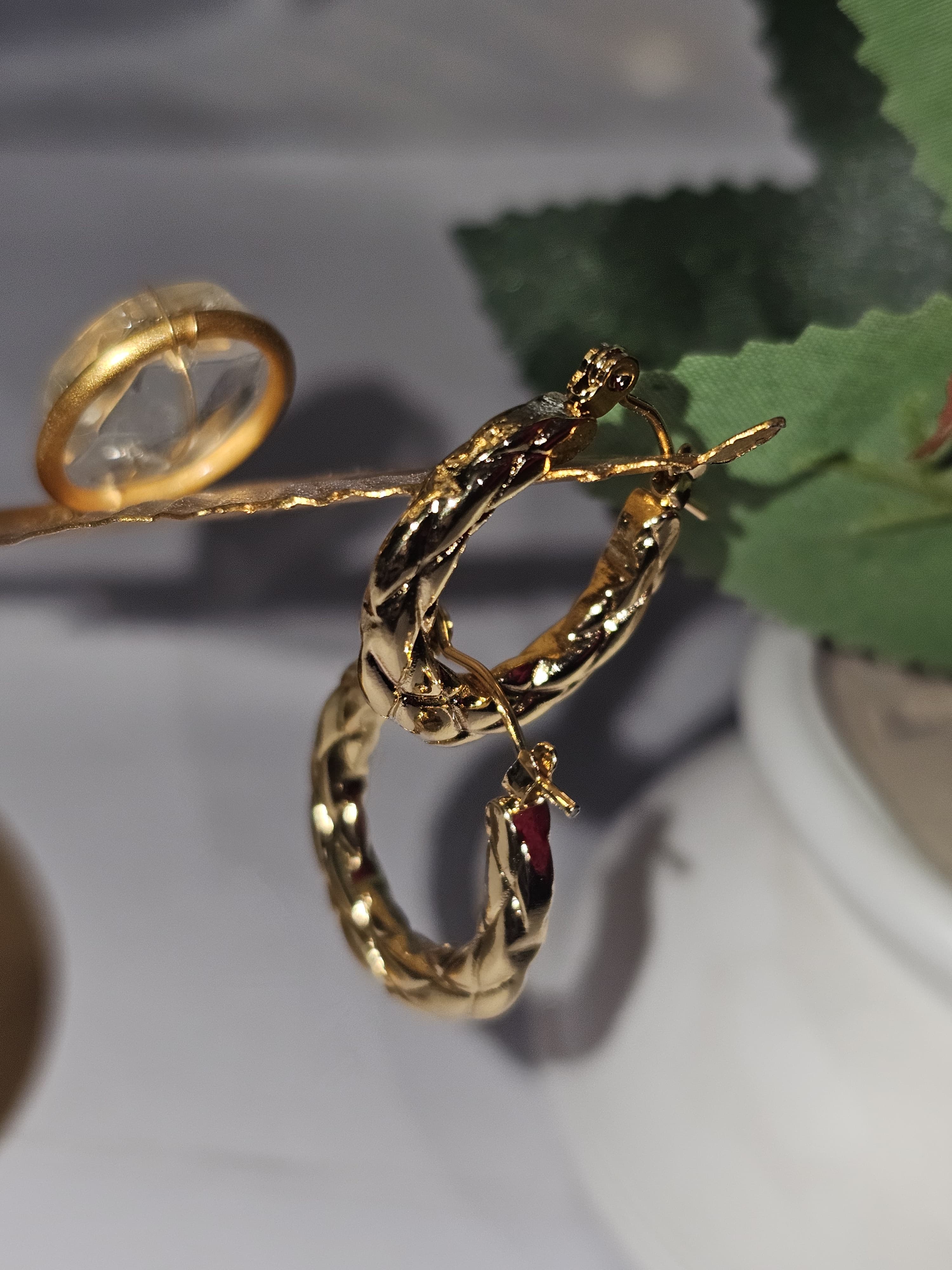 Timeless Radiance Anti-Tarnish Earrings – Shine That Lasts