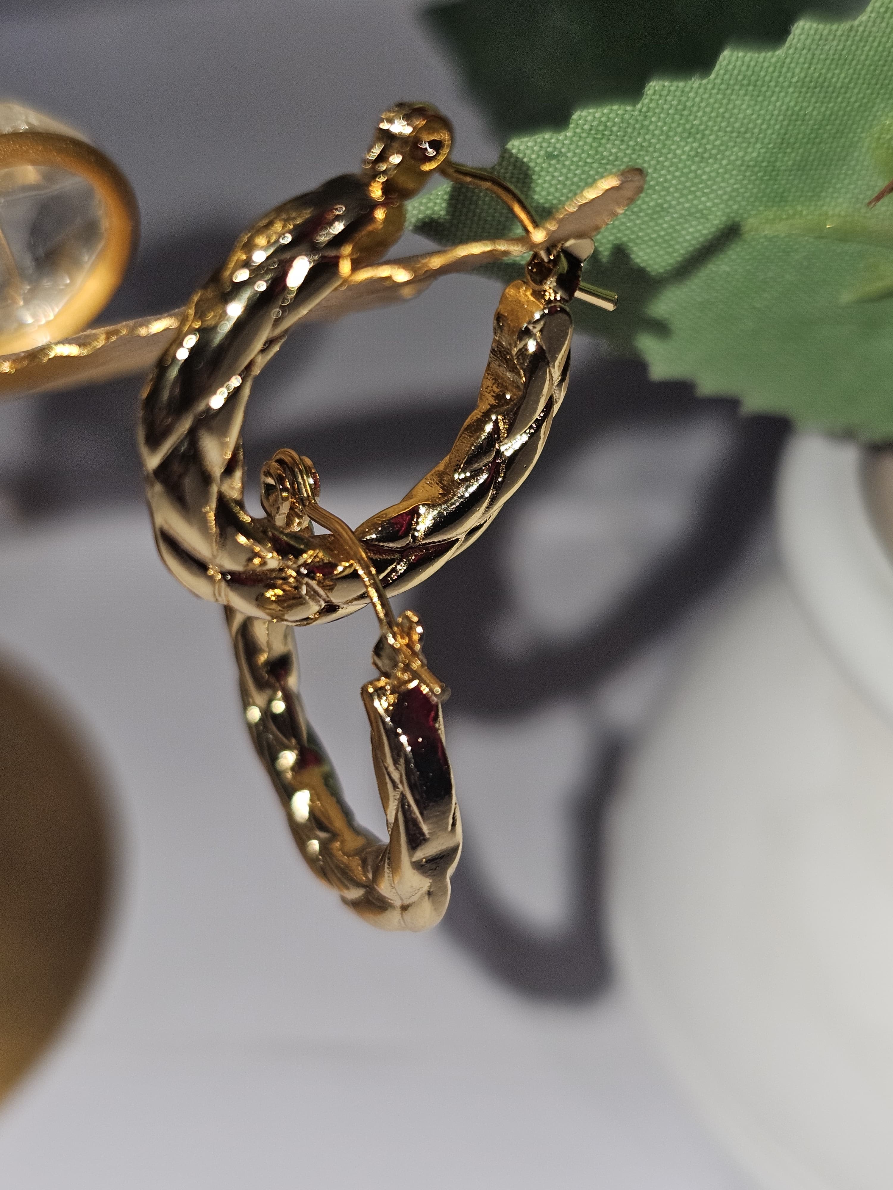 Timeless Radiance Anti-Tarnish Earrings – Shine That Lasts